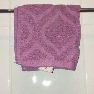 Tracy Reese Home pink/purple geometric washcloth
